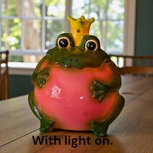 Giftco Inc Frog Prince Plug-In Night Light Lamp Green Pink Yellow Vintage